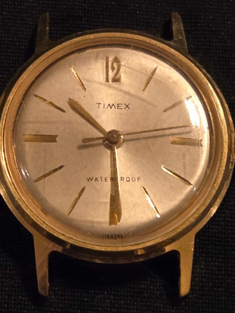 Vintage Timex #1164-2467 Gold Tone Men's Dress Watch with Champagne Dial